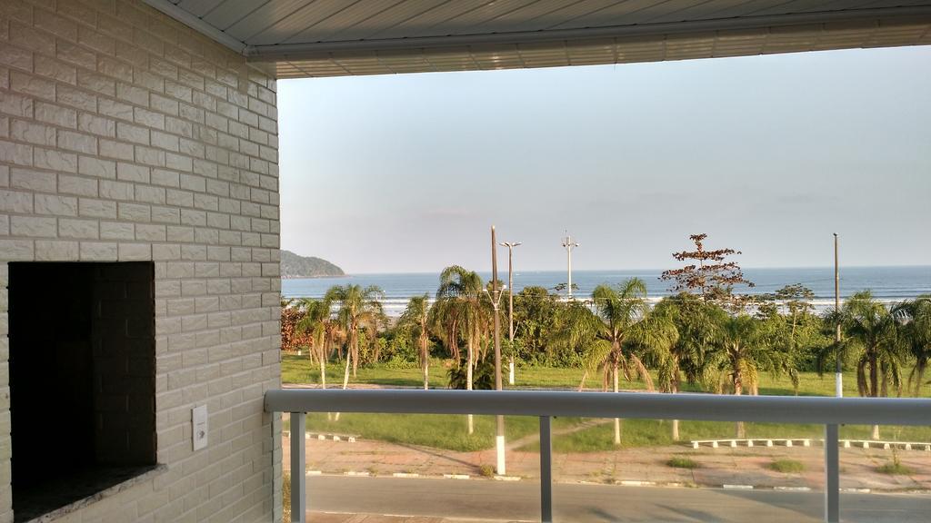 Indaia Apartamento De Frente Ao Mar Appartamento Bertioga Esterno foto
